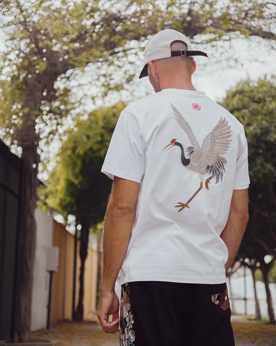 Embroidered Crane T-shirt, Japan Street Style (Unisex)